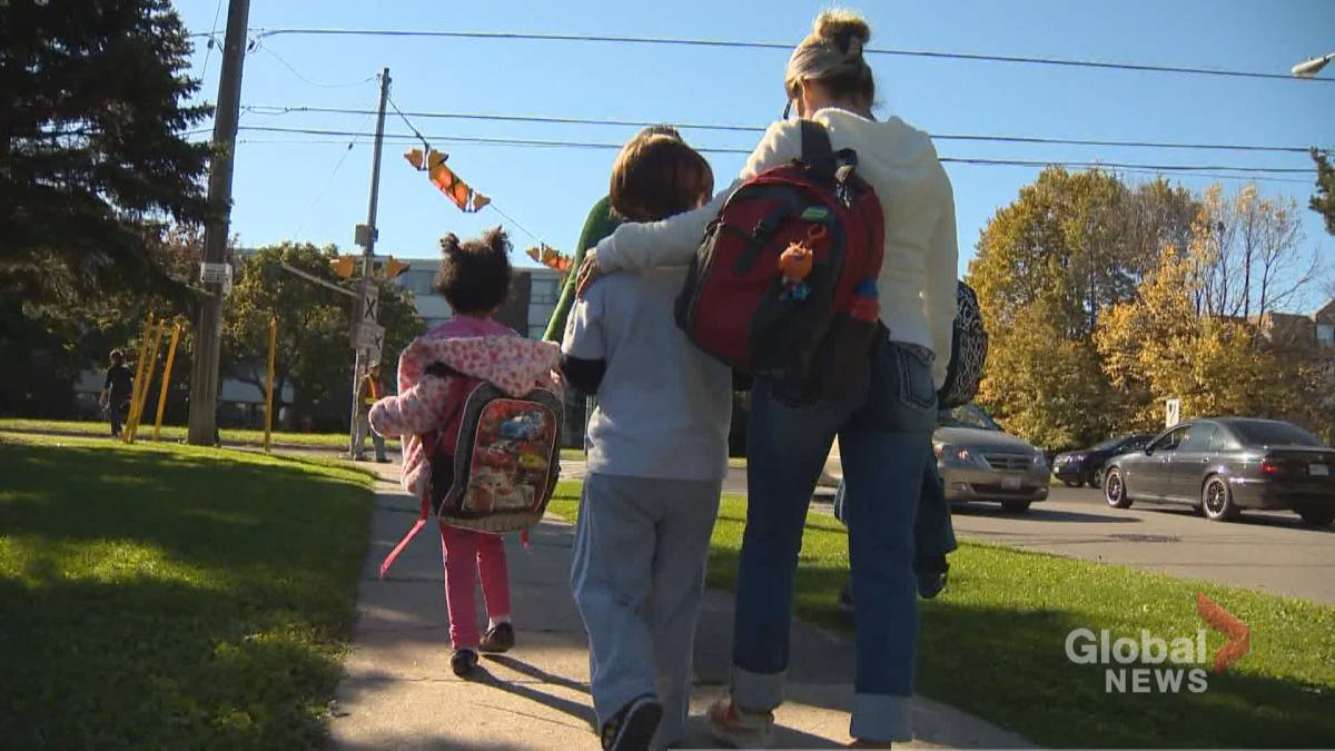 Click to play video: 'Ontario education minister calls for post-COVID classroom stability ahead of contract talks'